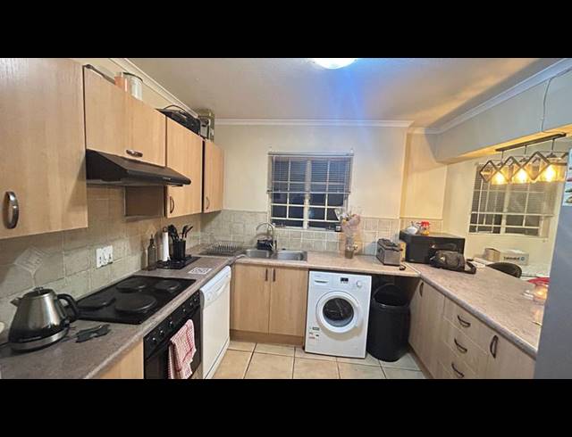 2 BEDROOM APARTMENT FOR SALE IN CASTLEVIEW